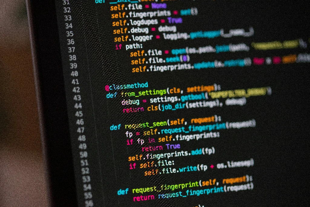 Kiểm tra phân tích mã nguồn HTML CSS của website mẫu 1